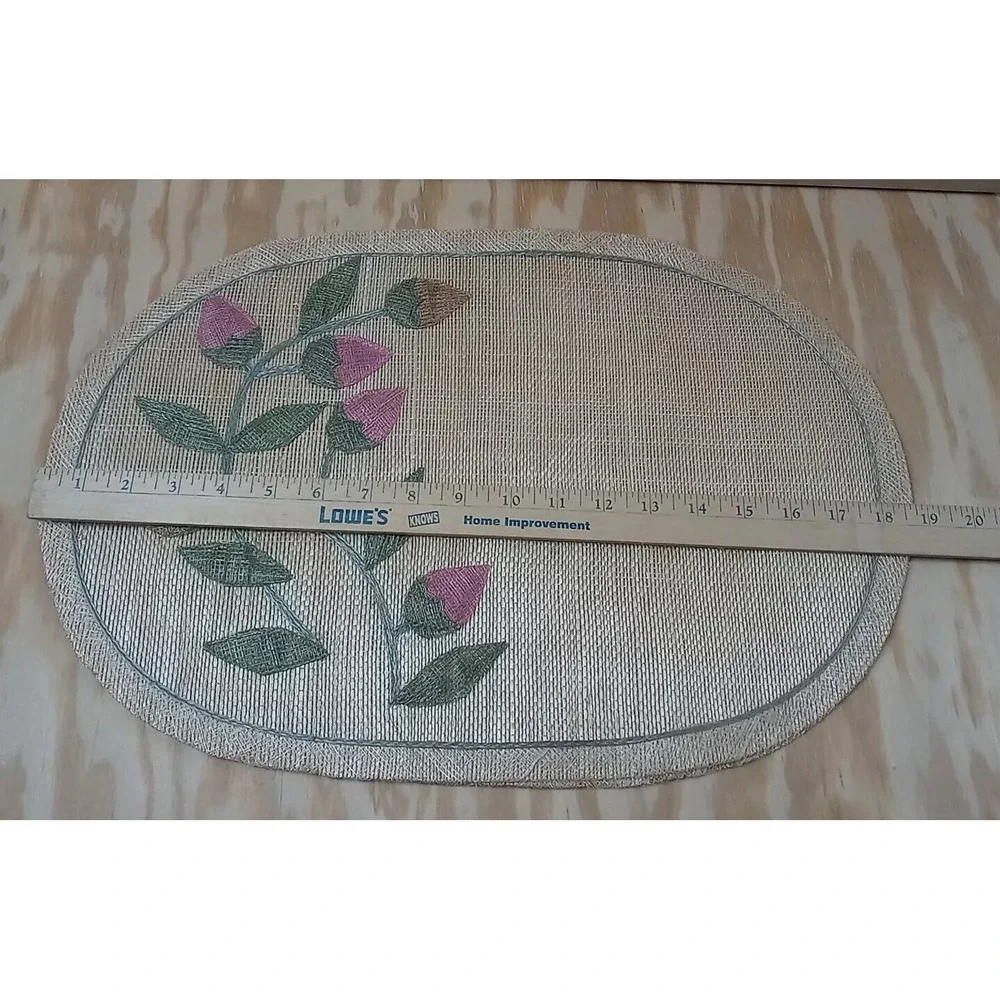 Lot Of 2 Vintage Placemats Floral Embroidered Rattan Flower Garden‎ Placemats